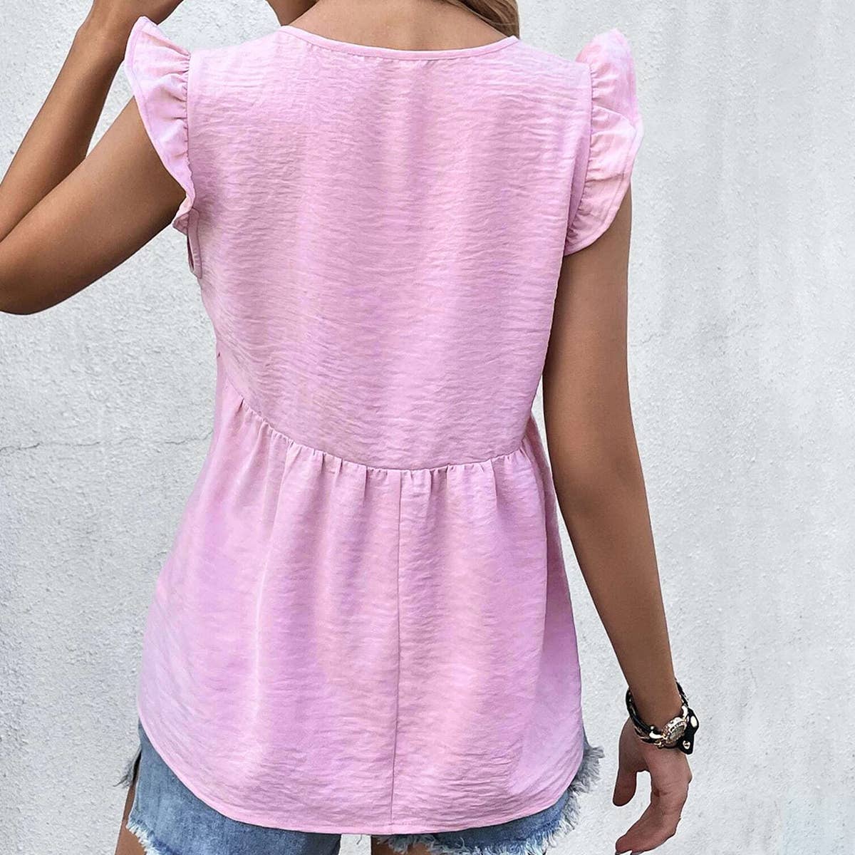 Solid color V-neck shirt for women